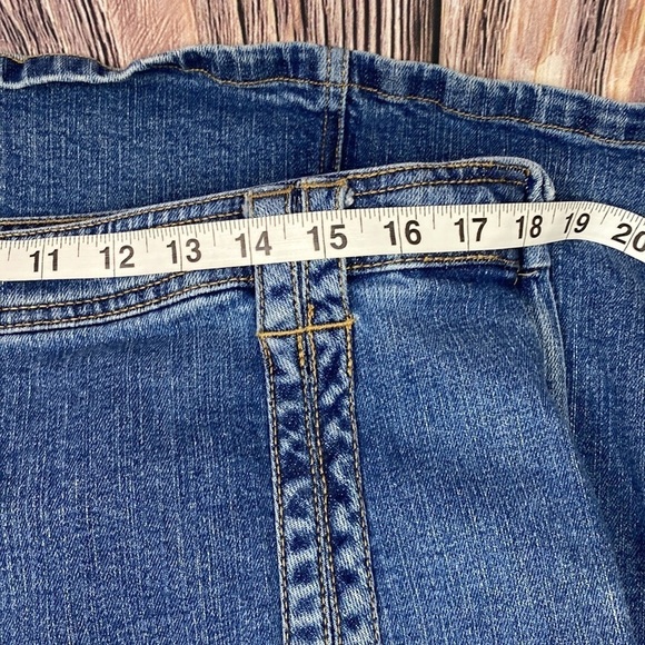 On Trend Denim Skirt - Picture 10 of 11